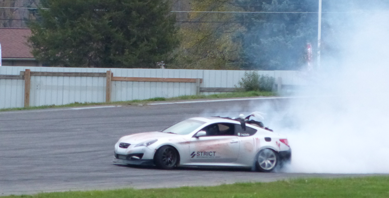 Illustration for article titled Blown Turbos, Wrecked Mustangs, Epic Slides: Inside Michigan's Drift Scene